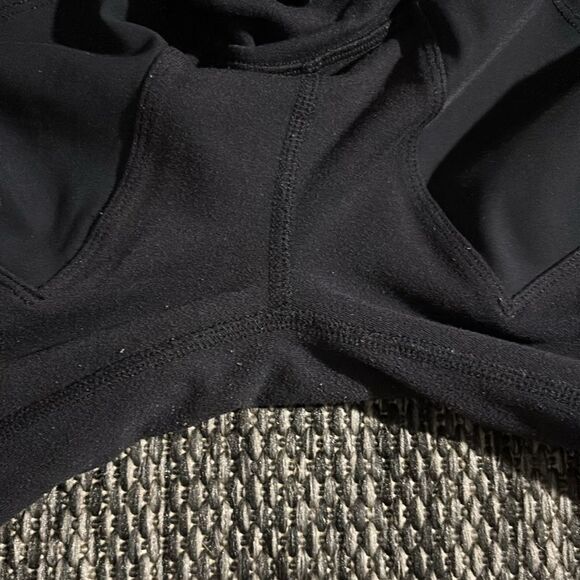 Alo yoga High-Waist Cargo Legging - Picture 5 of 9